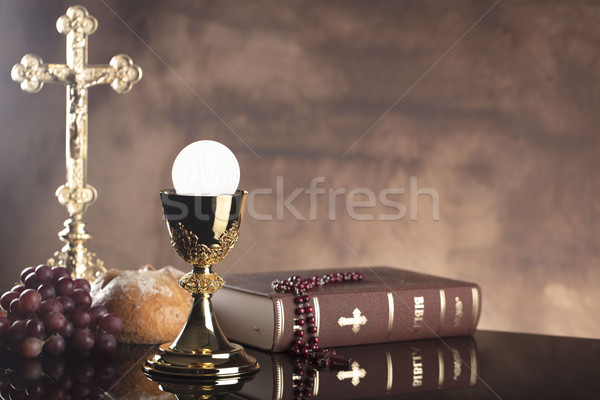 Catholique religion bible croix or [[stock_photo]] © zolnierek