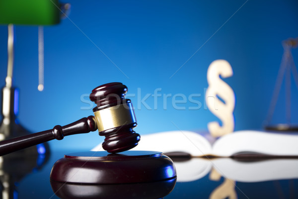 Droit avocat conseiller bureau consultation marteau [[stock_photo]] © zolnierek