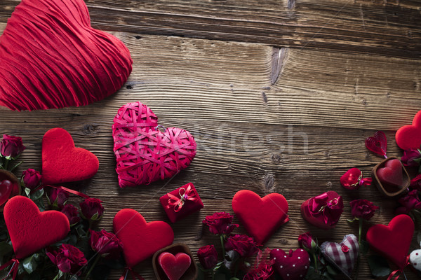 Dag Rood harten rozen houten tafel bloem Stockfoto © zolnierek