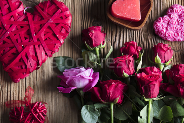 Dag Rood harten rozen houten tafel textuur Stockfoto © zolnierek