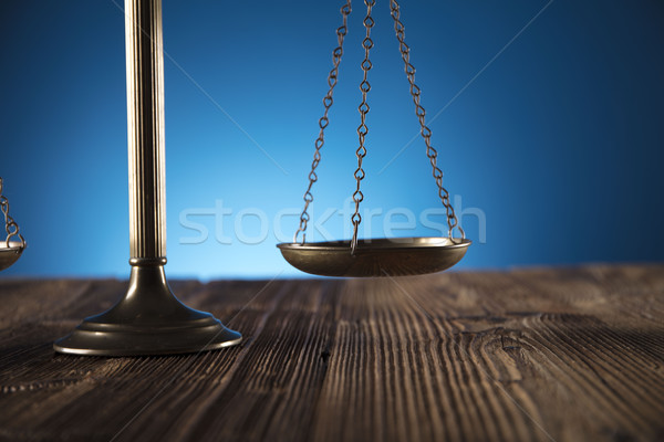 Сток-фото: прав · масштаба · правосудия · старые · деревянный · стол · синий