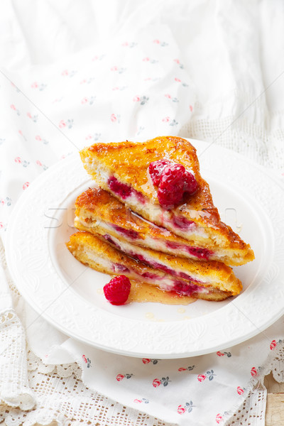 [[stock_photo]]: Français · Toast · bourré · framboise · mise · au · point · sélective · pain