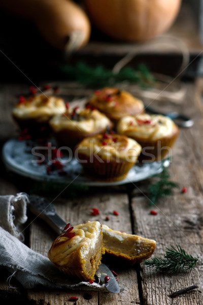 Foto d'archivio: Zucca · crema · formaggio · turbinio · muffins · messa · a · fuoco · selettiva