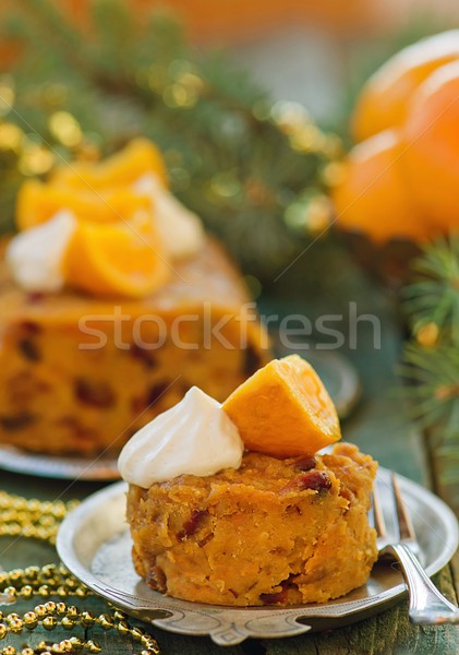 Owoców christmas pudding bita śmietana drewniany stół Zdjęcia stock © zoryanchik