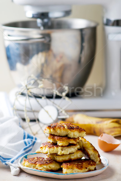 Pfannkuchen Bananen Hüttenkäse selektiven Fokus Fisch Frühstück Stock foto © zoryanchik