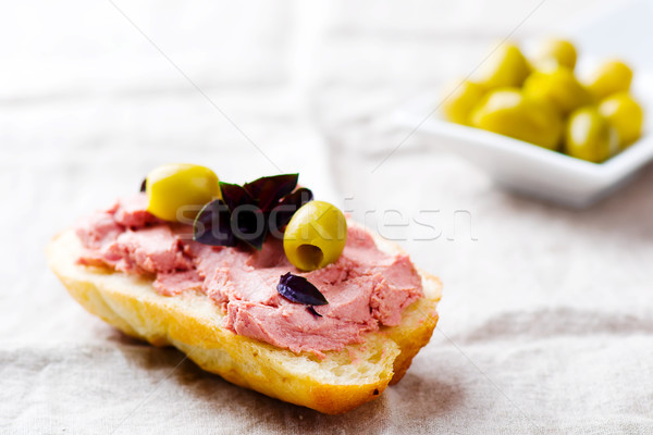 Fegato tavolo in legno stile messa a fuoco selettiva alimentare sfondo Foto d'archivio © zoryanchik