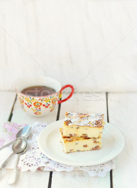 Eigengemaakt huisje pudding cottage cheese beker thee Stockfoto © zoryanchik