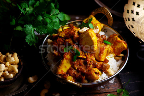 Sütőtök curry tyúk kesudió rizs szelektív fókusz Stock fotó © zoryanchik