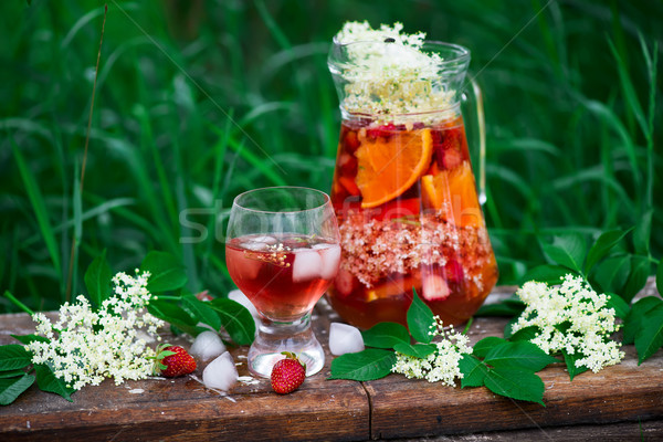 Fraise rose vin verres haut vue [[stock_photo]] © zoryanchik