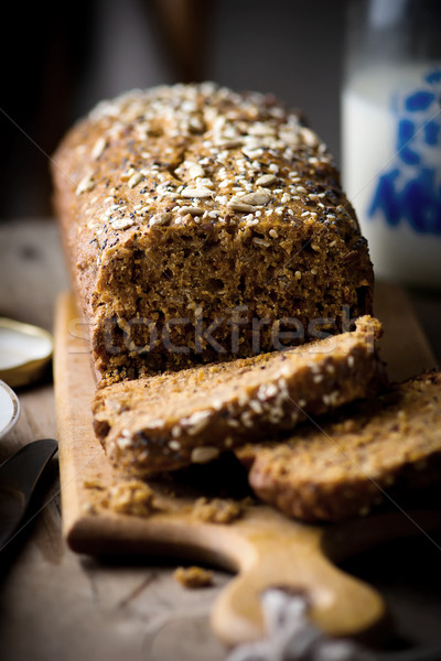 Bolo farelo girassol sementes cortar fatias Foto stock © zoryanchik