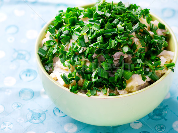 Maioneza salată focus selectiv verde placă alb Imagine de stoc © zoryanchik