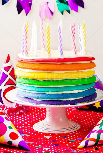 Szivárvány torta gyertyák ünneplés születésnap szelektív fókusz Stock fotó © zoryanchik