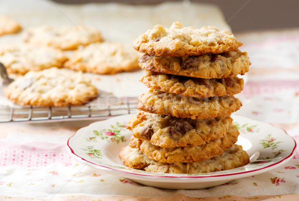 Knusprig Haferflocken Schokolade Chip rustikal Cookies Stock foto © zoryanchik