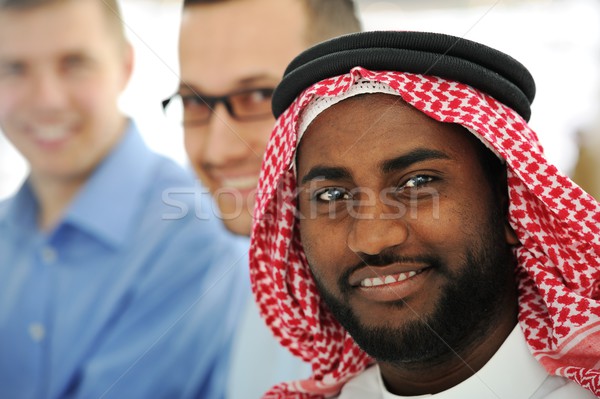 Multicultural jovem equipe de negócios negócio escritório sorrir Foto stock © zurijeta