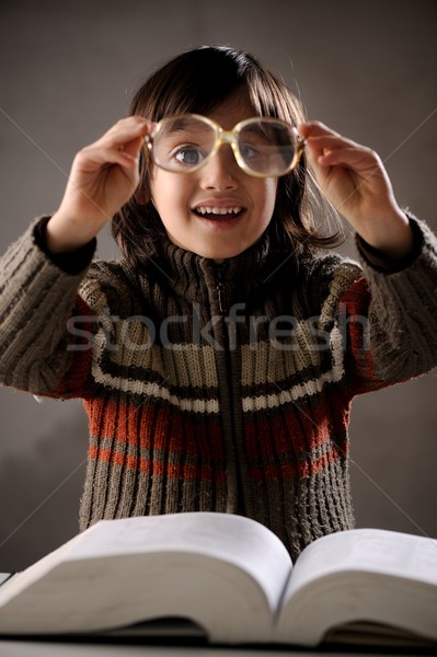 Foto stock: Retrato · bonitinho · pequeno · menino · estilo · retro