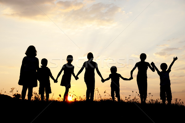 Stockfoto: Groep · kinderen · spelen · zomer · zonsondergang · familie