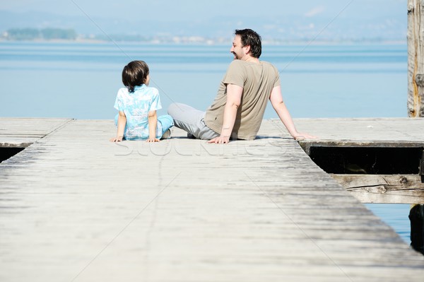 Apa fiú dokk gyönyörű tó apa fia Stock fotó © zurijeta