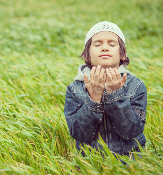 商业照片: 穆斯林 · 阿拉伯语 · 孩子 · 常设 · 绿色 · 美丽