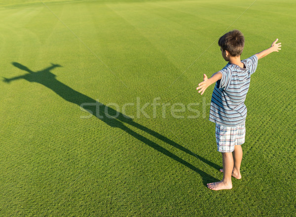 Foto stock: Ninos · oscuridad · hierba · familia · primavera · naturaleza