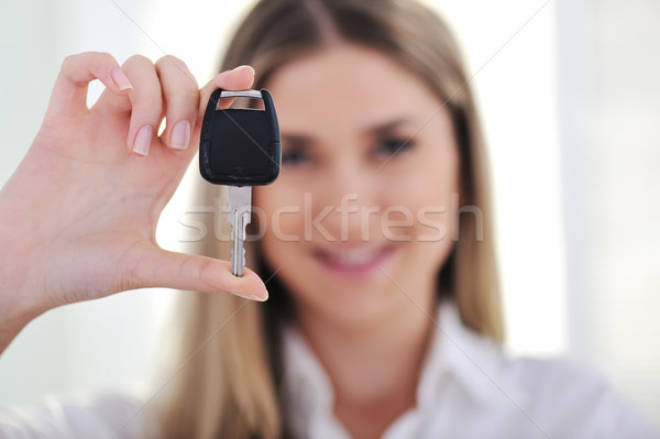 Stockfoto: Jonge · vrouw · sleutel · geld · auto · gelukkig