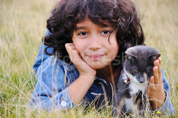 Cute meisje kat weide meisje voorjaar Stockfoto © zurijeta