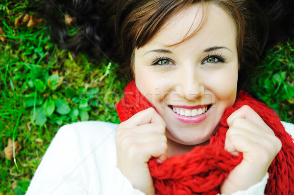 Portret piękna kobieta ziemi uśmiechnięty twarz Zdjęcia stock © zurijeta