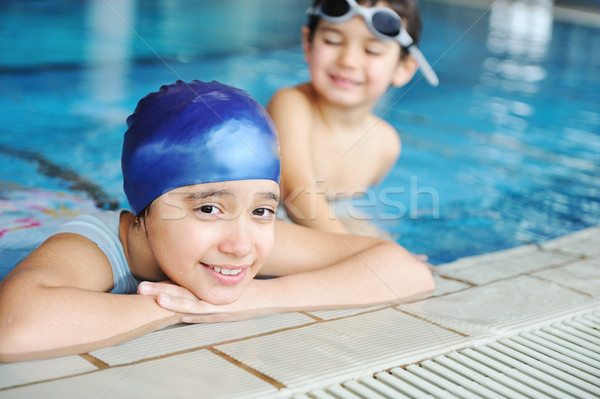 Glücklich Kinder Pool Mädchen Lächeln Sport Stock foto © zurijeta