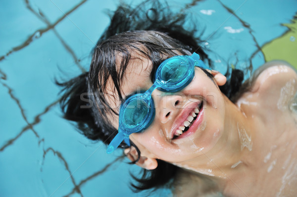 Foto d'archivio: Cute · piccolo · kid · piscina · ragazzo · acqua