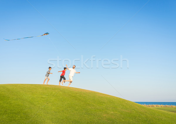 Stockfoto: Lopen · Kite · zomervakantie · vakantie · perfect · weide