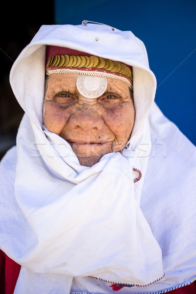 Stock foto: Alten · traditionellen · Erbe · tragen · Frau · Lächeln