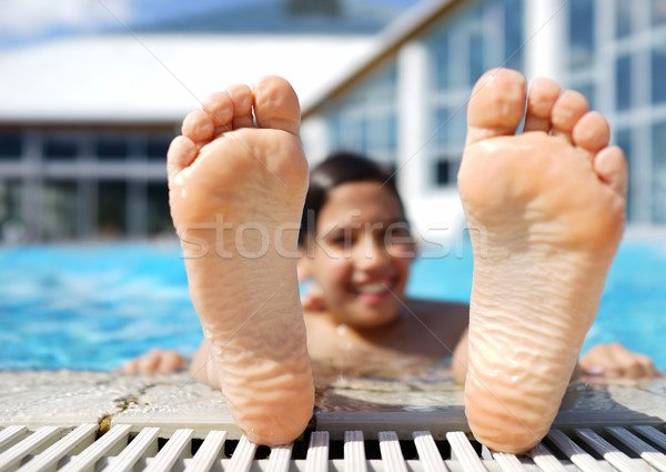 Glücklich Kinder genießen Sommer Schwimmbad wenig Stock foto © zurijeta
