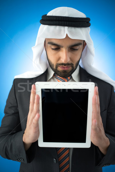 арабских человека таблетка экране арабский молодые Сток-фото © zurijeta