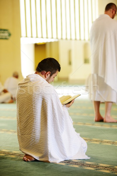 Stock fotó: Muszlim · visel · ruházat · kész · haddzs · istentisztelet