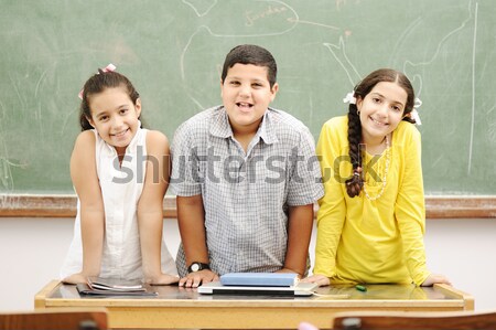 Stock foto: Kinder · Schule · Klassenzimmer · Mädchen · Lächeln · Kind