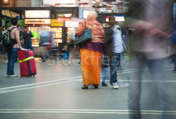 Ludzi spaceru ulicy metra drogowego budynku Zdjęcia stock © zurijeta