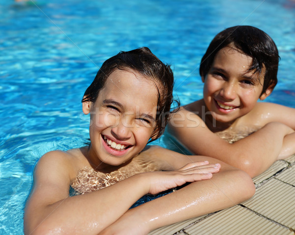 Fericit copii vară piscină Imagine de stoc © zurijeta