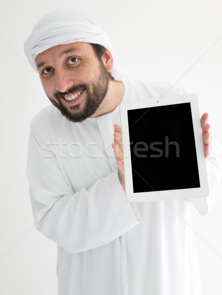 Arabisch Mann tragen traditionellen Kleidung halten Stock foto © zurijeta
