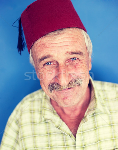 Sorridente homem maduro bigode rugas idoso boa aparência Foto stock © zurijeta