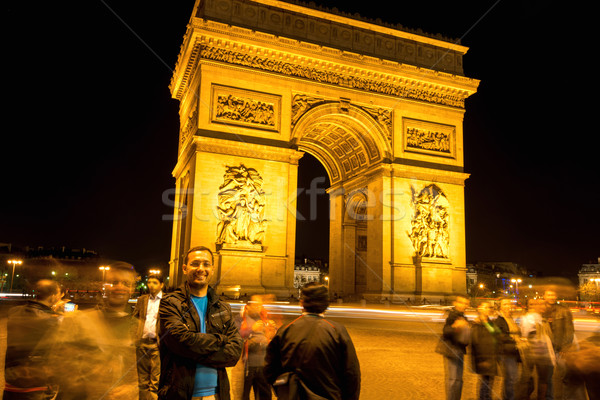 Mann posiert arc Paris Frankreich Gebäude Stock foto © zurijeta