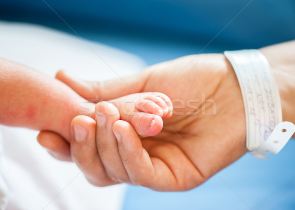 Foto stock: Recém-nascido · bebê · primeiro · hospital · casa · criança