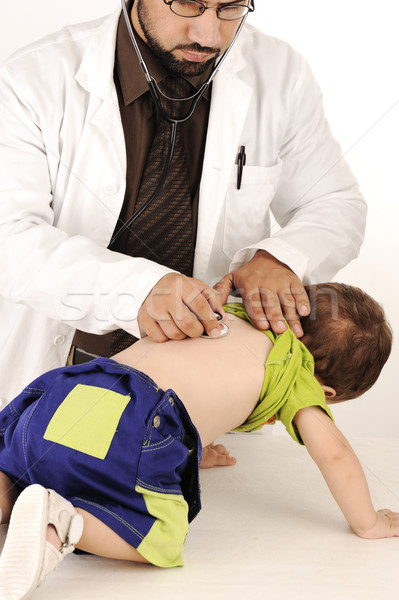 Foto stock: Médico · examinar · pequeño · bebé · nino · hombre