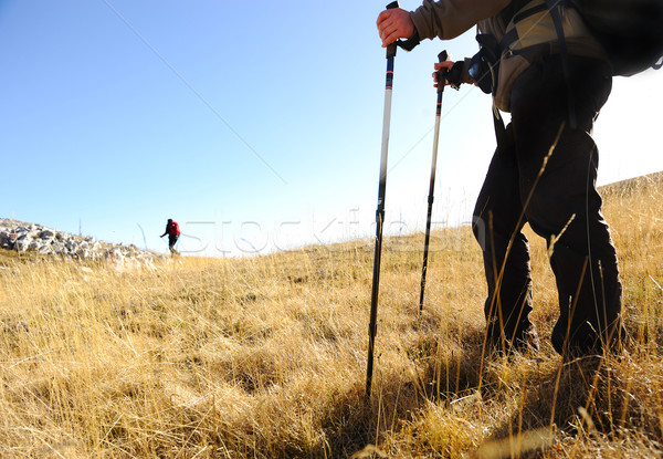 Deporte senderismo montanas caminando cielo fitness Foto stock © zurijeta