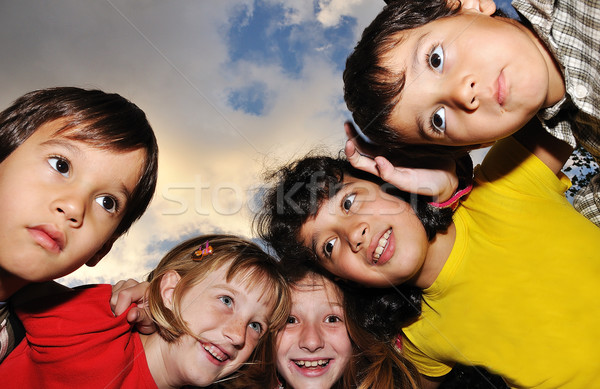 Stockfoto: Kleine · groep · gelukkig · kinderen · outdoor · meisje · kinderen