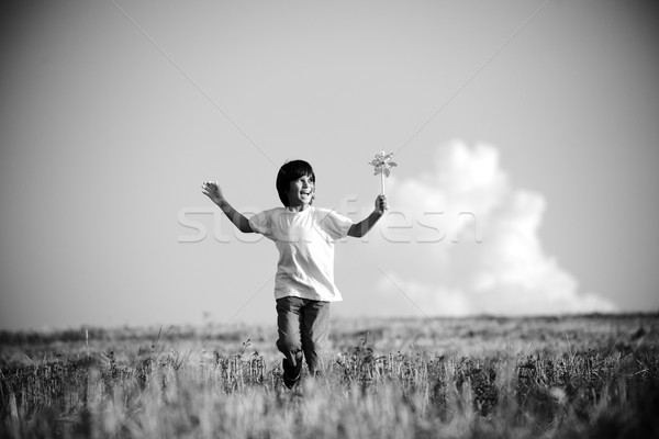 Bambino natura felice kid esecuzione bella Foto d'archivio © zurijeta