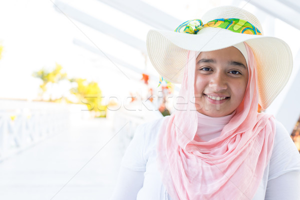 Arapça kız yaz tatili kadın yüz mutlu Stok fotoğraf © zurijeta