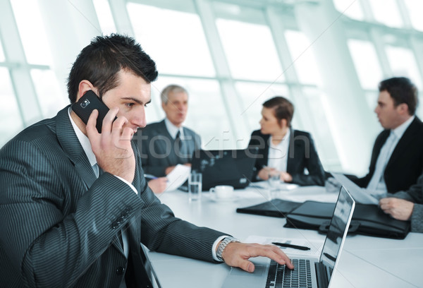 Foto stock: Homem · de · negócios · telefone · reunião · empresário · grupo