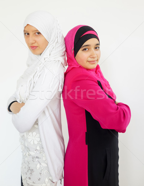 Schönen jungen muslim Mädchen hijab Mode Stock foto © zurijeta