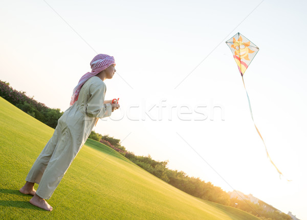 Gelukkig arabisch kid Kite mode natuur Stockfoto © zurijeta