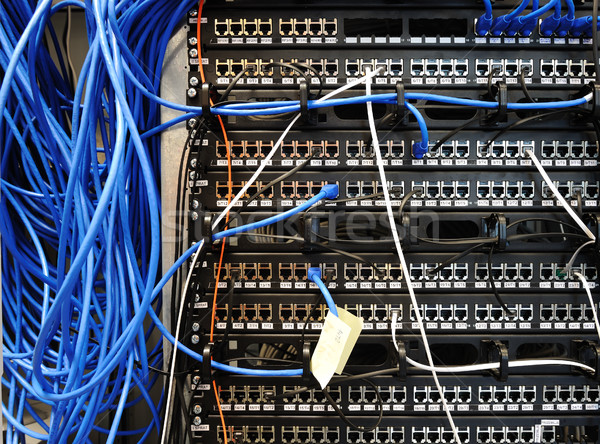 Cables Internet red servidor ordenador Foto stock © zurijeta