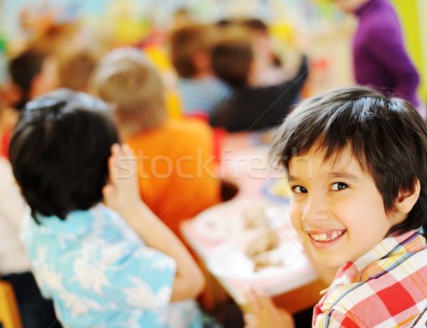 Kinderen vieren verjaardagsfeest speeltuin kinderen Stockfoto © zurijeta